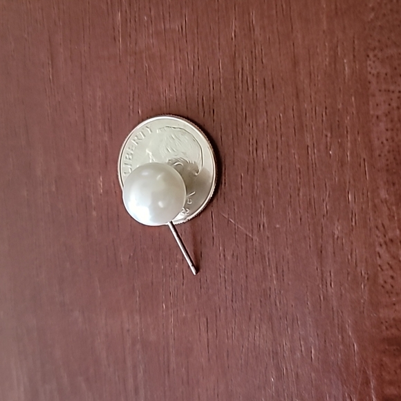 Faux Pearl Necklace, Earrings, and Bracelet Set - Picture 7 of 9